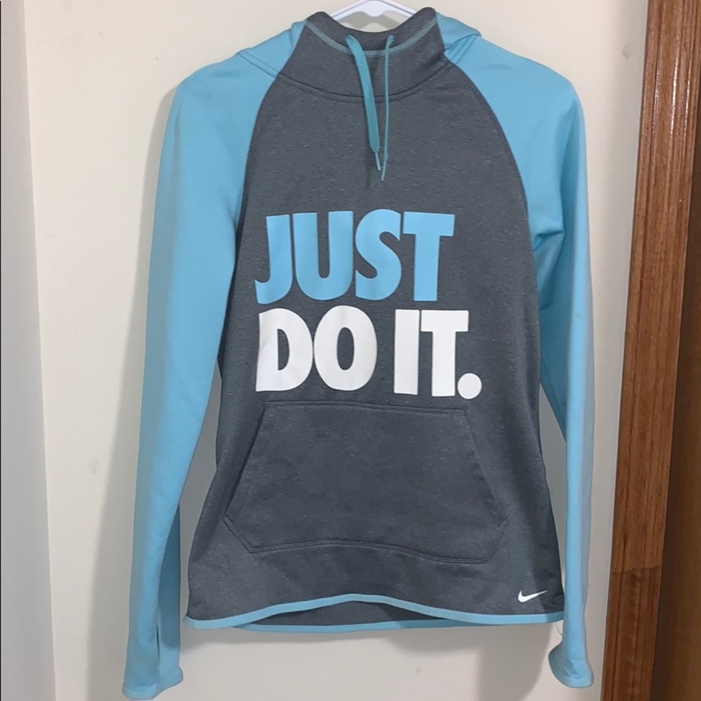 Nike Thermafit blue and white sweatshirt
